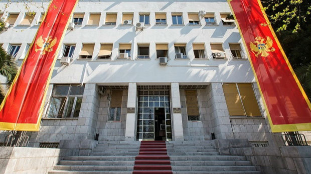 Podgorica, poslanicima koji bojkotuju rad parlamenta isplaćeno 64.000 evra