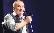 Poklon Grada – U Novom Pazaru nastupa pjevač koji u svojim pjesama psuje Boga