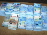 Pokušali iz Srbije da iznesu 134.000 evra u sitnim apoenima