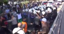 Policija blokirala put kolima Hitne pomoći / VIDEO