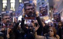 
					Policija u Istanbulu rasterala demonstrante 
					
									