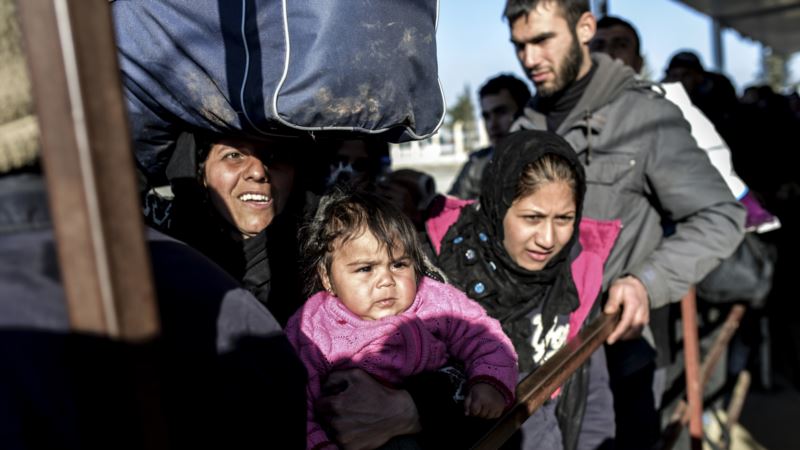 Popunjeni izbjeglički kampovi duž granice sa Turskom