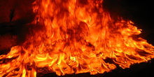 Požar na Karaburmi - troje prevezeno na VMA