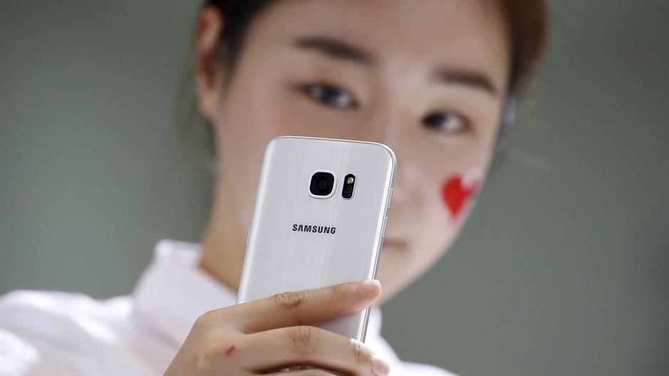 Prodaja iPhonea pada, a Samsunga i dalje raste