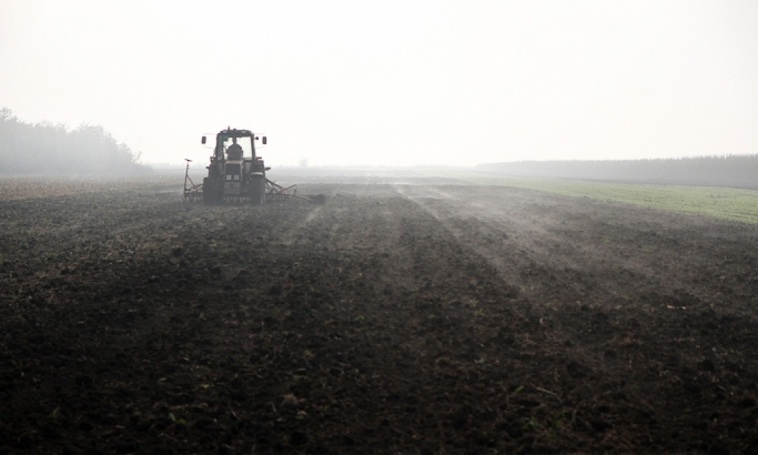 Prošao pogubni Zakon o poljoprivrednom zemljištu: Blago u bescenje