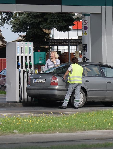 Prosečna plata u BiH taman za 470 litara goriva