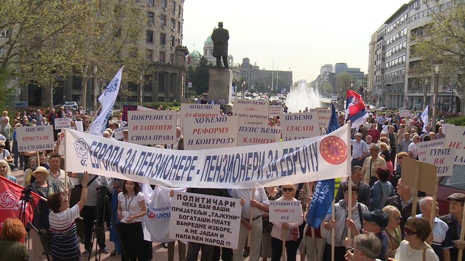 Protest penzionera u centru Beograda: Ovo je samo upozorenje
