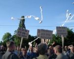 Protest u Nišu: Toalet papirom na Parking servis