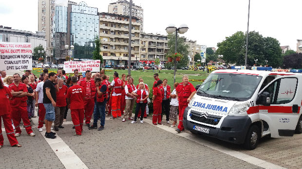 Protest vozača i tehničara kragujevačke Hitne pomoći