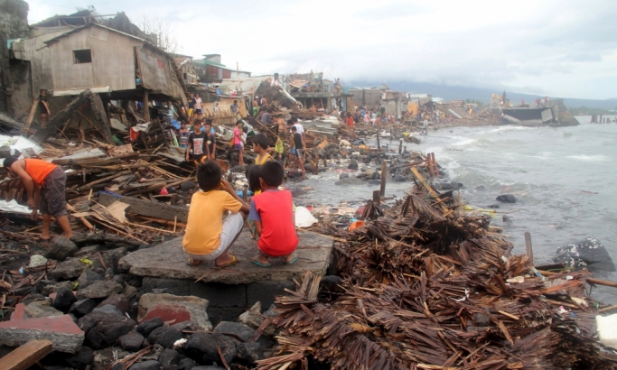 Pustoš na Filipinima: Tajfun čupao drveće i elektrovodove