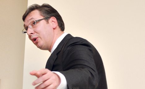 RASPADA SE SNS: Vučića napušta vrh stranke