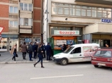 Radnici sprečili uklanjanje kioska iz centra Leskovca