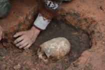 Ruski arheolozi pronašli skelet sa vanzemaljskom lobanjom (VIDEO)