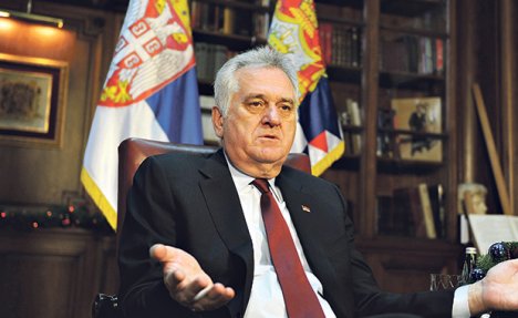 SNS OTKAČIO TOMU: Naprednjaci šutnuli Nikolića iz kampanje