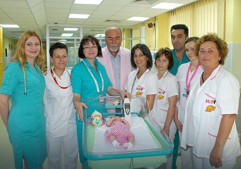 SRCE ZA DECU Porodilišta u Subotici i Senti dobila aparat za neonatalni skrinig sluha