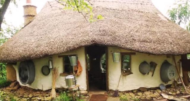 Sam napravio kuću za samo 180 evra (VIDEO)