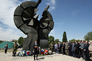 Sećanje na žrtve holokausta; Selaković: Istinom protiv revizije istorije