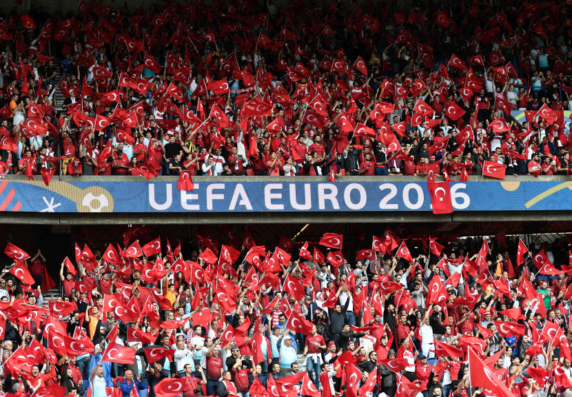 Skandalozna odluka UEFA: Hladnokrvno odbili minut ćutanja!