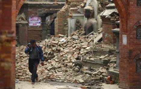 Snažan potres u Aziji usmrtio 9 osoba, gotovo 200 ozlijeđenih