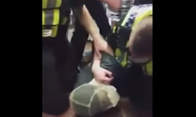 Snimak podelio London: Evo kako policija obuzdava crnca
