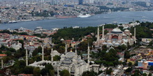 Srušile se dve zgrade u Istanbulu