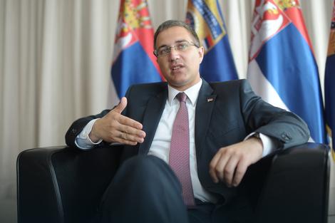 Stefanović: Bez posla u MUP-u će ostati manje od 1.200 ljudi