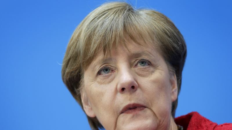Merkel: Nema promene izbegličke politike