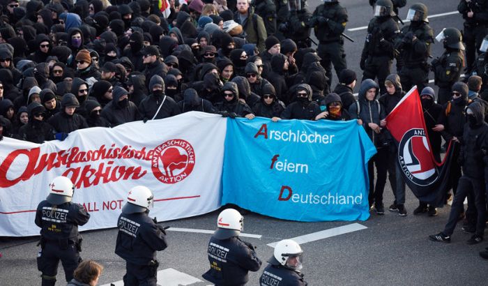 Štutgart: Protesti levičara uoči konferencije desničarske partije, uhapšeno 400 ljudi