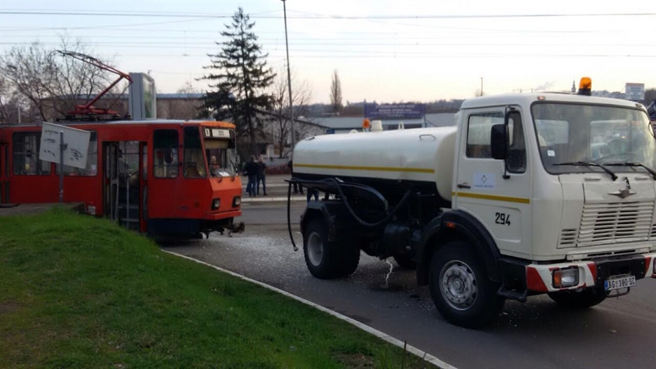 Sudar na Novom Beogradu, tramvaj izleteo iz šina