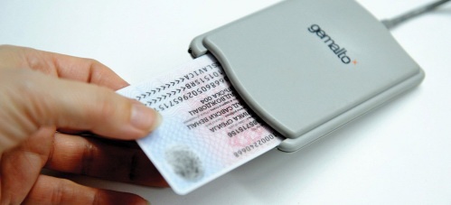 Suspendovana uredba o srpskim ličnim kartama