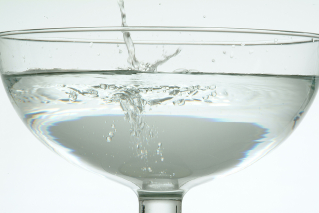 Sve dobrobiti srebrne vode: Kako da je napravite i koristite