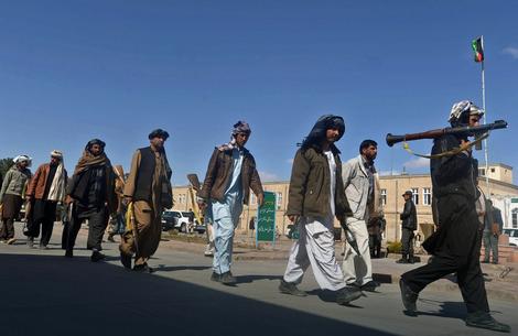 Talibani ubili pet od osam otetih putnika