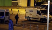 Taoce u Parizu drže dvojica ili trojica mladih napadača