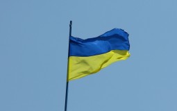 
					Tri vojnika ubijena na istoku Ukrajine 
					
									