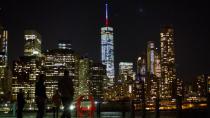 Trikolor svetla na popularnim zdanjima širom sveta