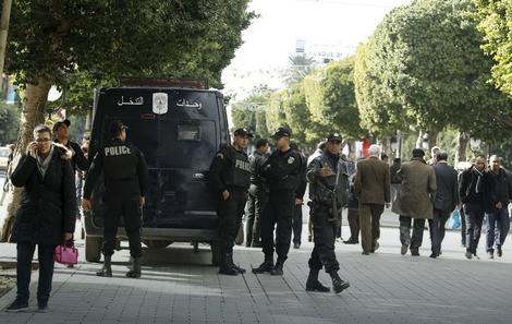 Tunis produžio vanredno stanje za mesec dana