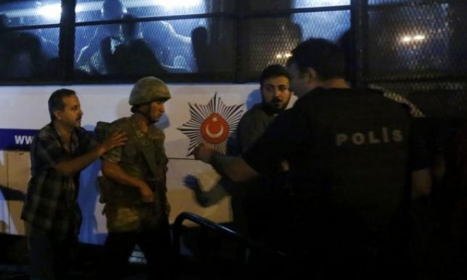 Turska: Razrešeno 2.745 sudija, privedeno njih 140