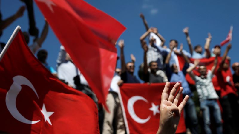 Turska: Univerzitetskim profesorima zabranjen izlazak iz zemlje