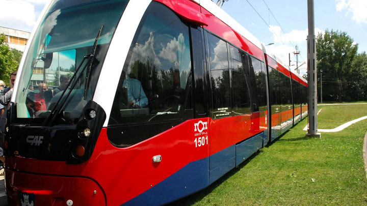 U Beograd stiglo 14 švajcarskih tramvaja