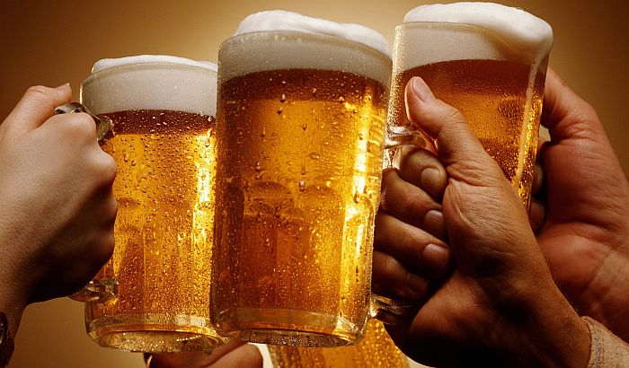 U Srbiji se najviše pije alkohol?