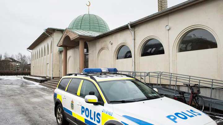 U Švedskoj tukli izbeglice