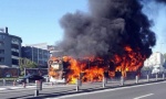 U centru Istanbula eksplodirao autobus (VIDEO)