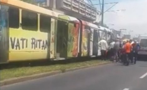 UDES U SARAJEVU: Tramvaj pregazio radnika koji je kosio travu pored šina