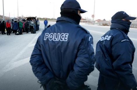 Uhapšeno 57 migranata koji su preko Turske ilegalno ušli u Grčku