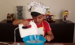 VIDEO: Dečak (6) dobio od Fejsbuka 2.000 dolara za snimak na kom pravi sladoled