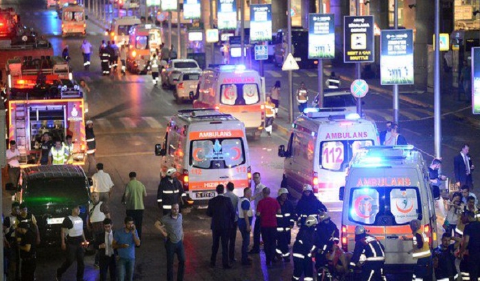VIDEO, FOTO: Eksplozije na aerodromu u Istanbulu, najmanje 50 mrtvih