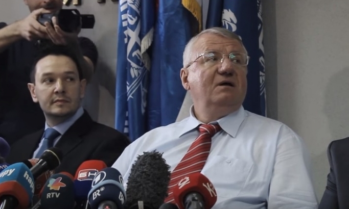 VIDEO: Hrvati provocirali Šešelja posle presude. On se nije dao!