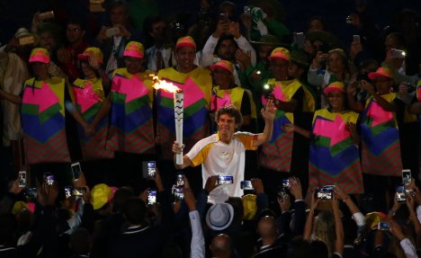 (VIDEO) LEGENDA BRAZILSKOG TENISA: Ovo niste znali o sportisti koji je uneo baklju na Marakanu