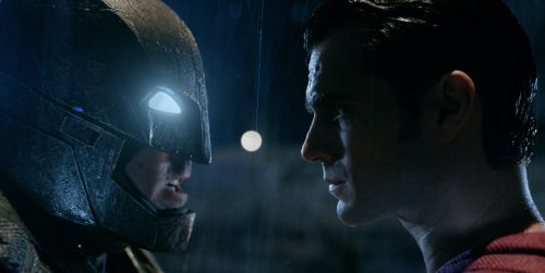 VIDEO: Novi trejler za Batman vs Superman: Dawn of Justice