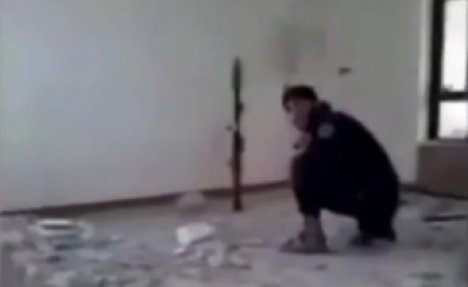 (VIDEO) OTIŠLA CELA ZGRADA: Džihadista hteo da ispali granatu, pa razneo sam sebe